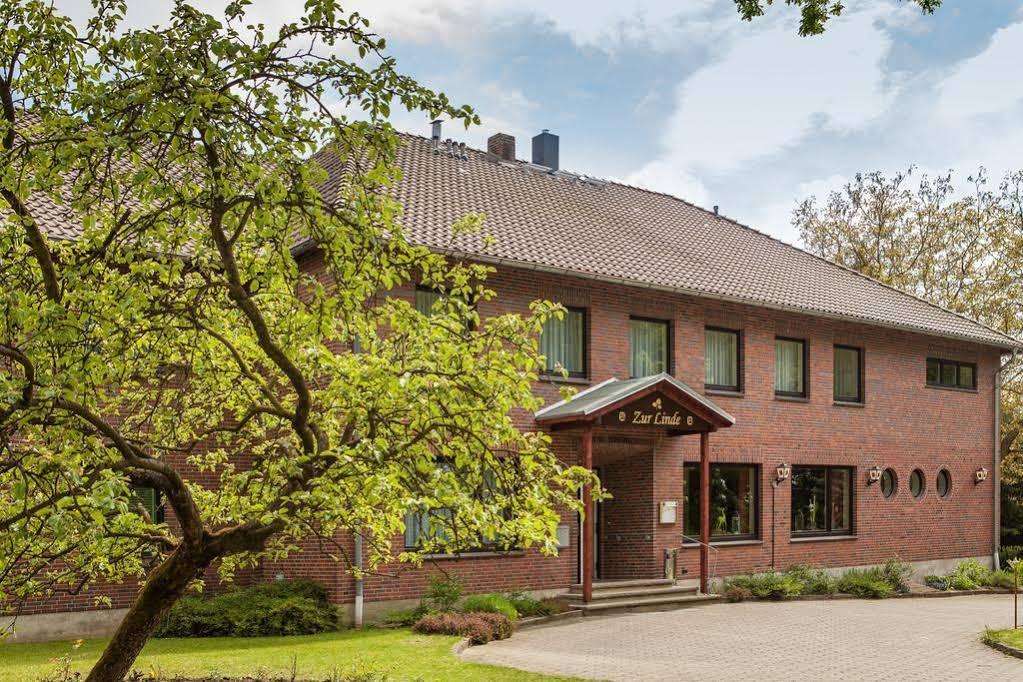 Hotel-Restaurant Zur Linde Altenmedingen Exterior foto